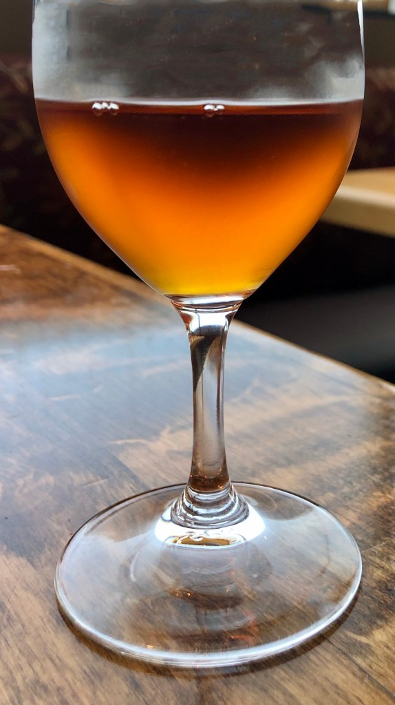 Pommeau: A Rich Amber Hue