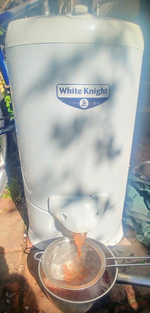 Spin dryer juice extraction (photo by Chris Chaplin)